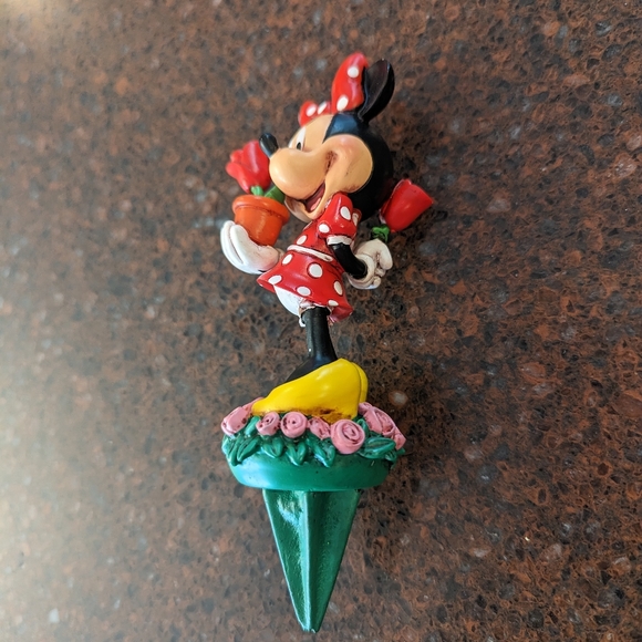 Disney Minnie Mouse Garden Plant Stake - Picture 6 of 9